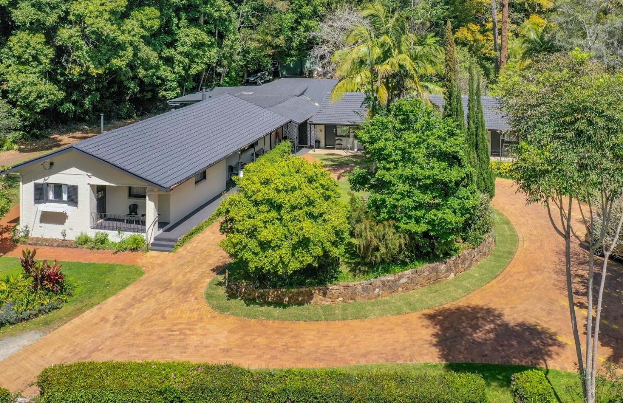 מאונט טאמבורין Tall Trees Motel Mountain Retreat מראה חיצוני תמונה